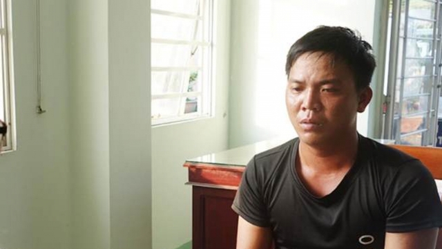Mâu thuẫn trong lúc nhậu, nam thanh niên đâm chết anh họ