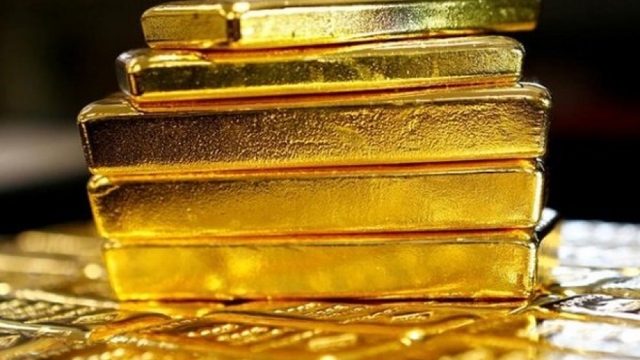 Vì sao giá vàng trong nước và thế giới đồng loạt leo thang?