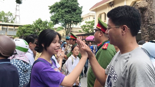 Thí sinh tự tin đạt điểm cao môn Tiếng Anh vào lớp 10 THPT tại Hà Nội