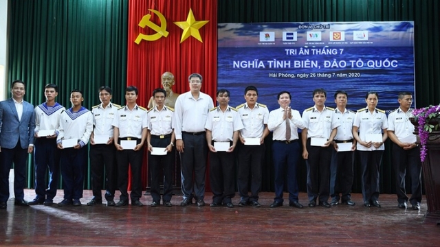 “Tri ân tháng 7 - Nghĩa tình biển, đảo Tổ quốc“