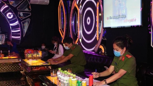 Hải Phòng phát hiện, xử lý quán karaoke bất chấp lệnh cấm