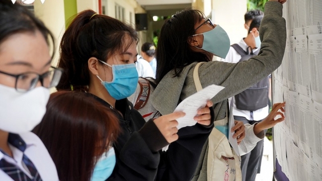 Thí sinh ở TPHCM thực hiện tốt các biện pháp phòng dịch