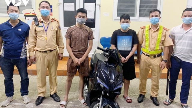 Hải Phòng: Bắt giữ nhóm quái xế lái xe lạng lách đánh võng trên phố