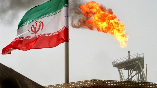 Mỹ “cố chấp” trừng phạt Iran: Phát súng không đạn?