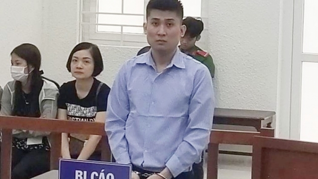 Cựu cán bộ công an lĩnh án 10 năm tù vì giả giấy tờ đi lừa đảo