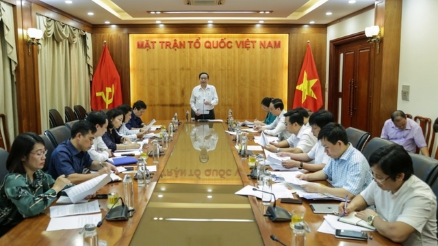 Gần 900 tỷ đồng đăng ký ủng hộ Quỹ “Vì người nghèo” và an sinh xã hội
