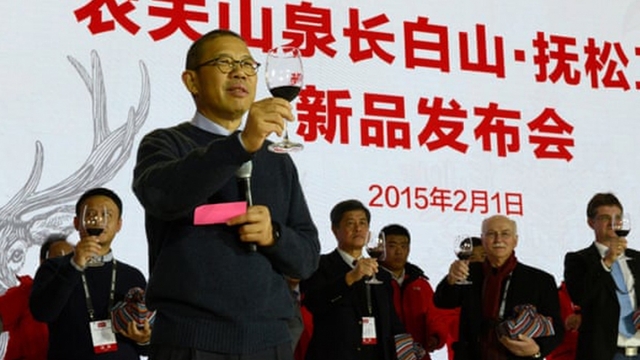 Tiết lộ chiêu kinh doanh độc đáo của tỉ phú bí ẩn vừa trở thành người giàu nhất Trung Quốc