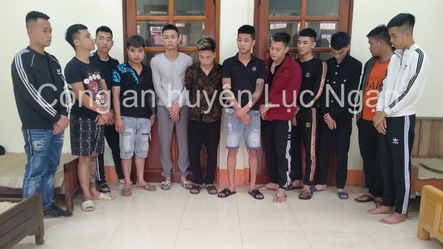 Đánh nhau vì mâu thuẫn "chăn dắt" nữ nhân viên karaoke