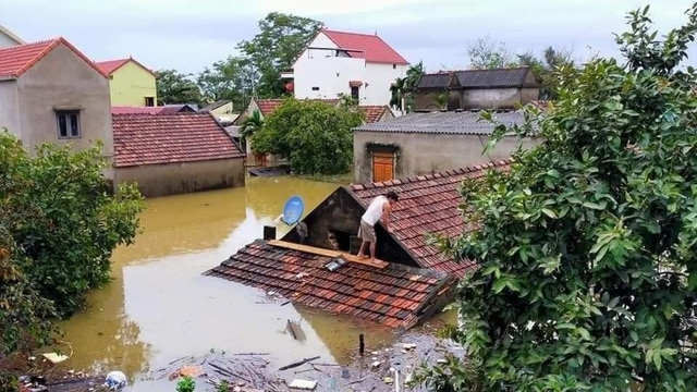 Một đêm thật dài của người con xa quê vùng lũ Quảng Bình