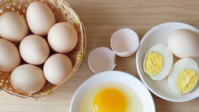 Mách bạn mẹo chọn trứng gia cầm ngon