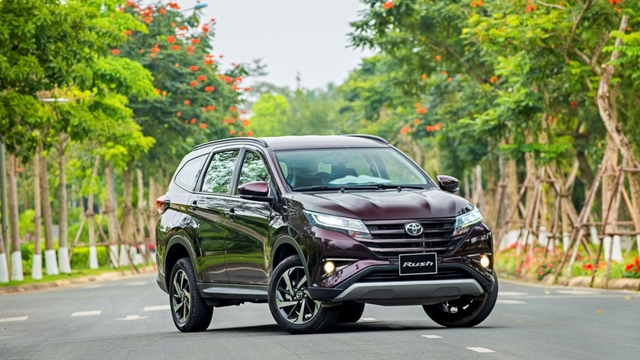 Toyota Rush giảm giá bán, tặng quà hấp dẫn lên tới 50 triệu đồng