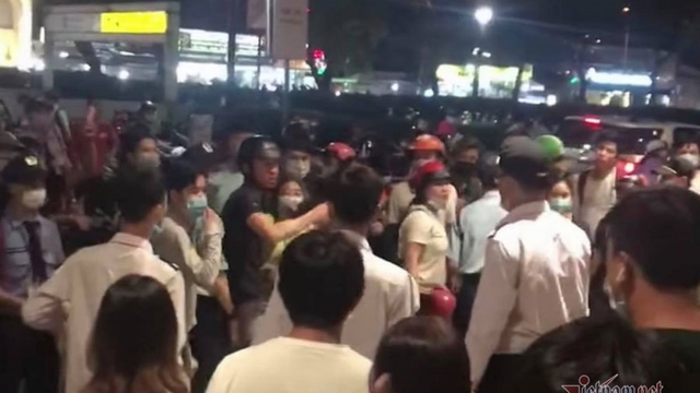 Ẩu đả đông người tại Aeon Mall Tân Phú, cảnh sát hình sự nổ súng trấn áp