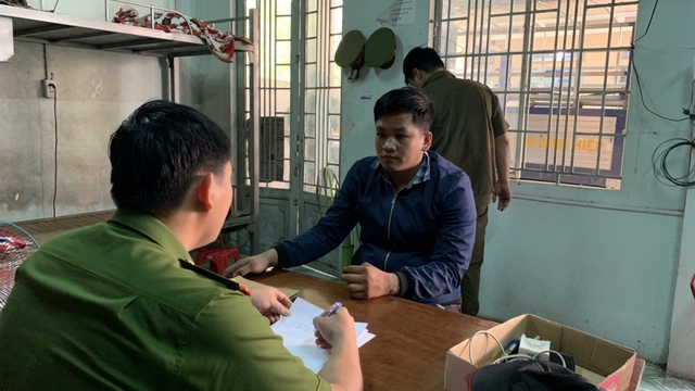Dù thương tích dưới 11%, đối tượng đánh dã man nữ sinh sau va chạm xe vẫn bị khởi tố