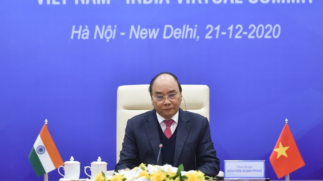 Thủ tướng Nguyễn Xuân Phúc hội đàm trực tuyến với Thủ tướng Ấn Độ
