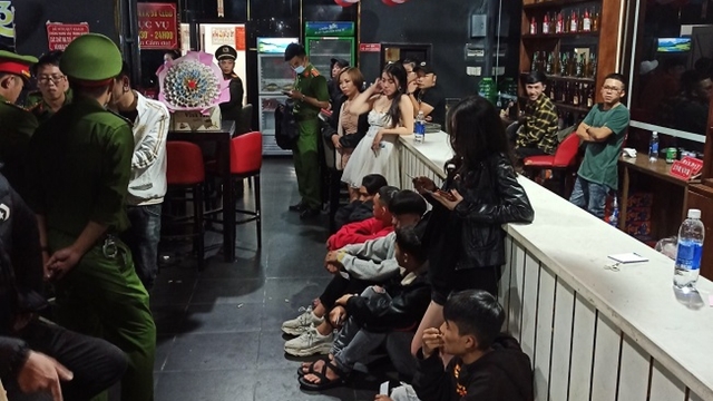 Lâm Đồng phát hiện nhiều thanh niên phê ma túy vào lúc rạng sáng