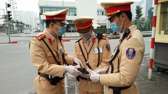4 cán bộ Công an Hà Nội thuộc diện F1
