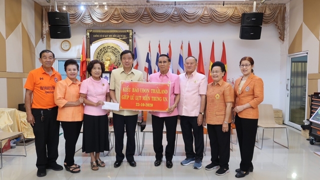 Kiều bào Thái Lan hướng về Đại hội Đảng
