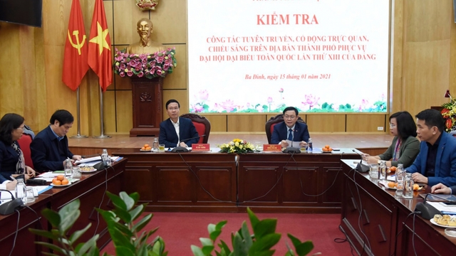 Kiểm tra công tác tuyên truyền, cổ động trực quan phục vụ Đại hội 13 của Đảng