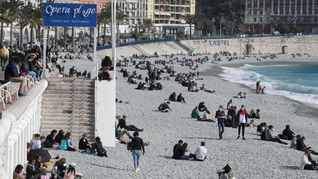 Pháp tính phong tỏa cục bộ các địa phương bùng nổ dịch Covid-19