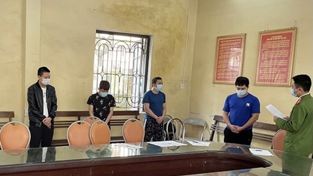 Triệu tập nhóm thanh niên tụ tập "chơi" ma tuý giữa mùa dịch