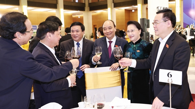 Chủ tịch Quốc hội gặp mặt các đại biểu Quốc hội khóa XIV