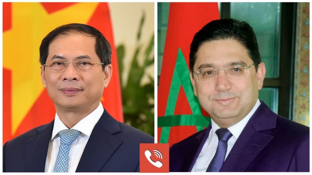 FM holds phone talks with diplomats of Morocco, India and Singapore