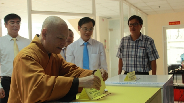 Vận động Tăng Ni, Phật tử tích cực tham gia bầu cử