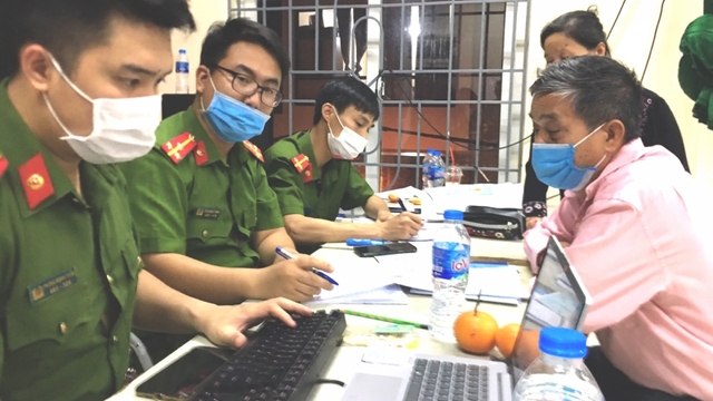Hà Nội tạm dừng cấp căn cước công dân tại Đông Anh và Thanh Trì