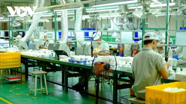 VN economy develops relatively well despite latest COVID-19 outbreak