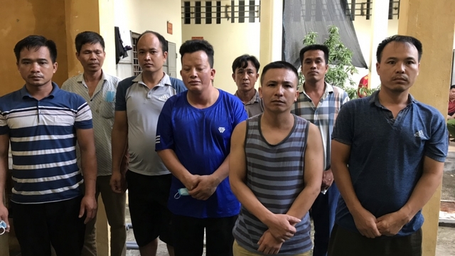 Bắt quả tang 11 đối tượng đánh bạc ở Quảng Ninh