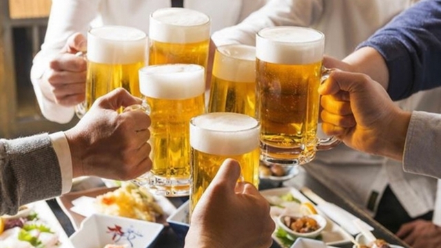 Ăn nhậu trong khu cách ly, 9 người bị xử phạt 70 triệu đồng
