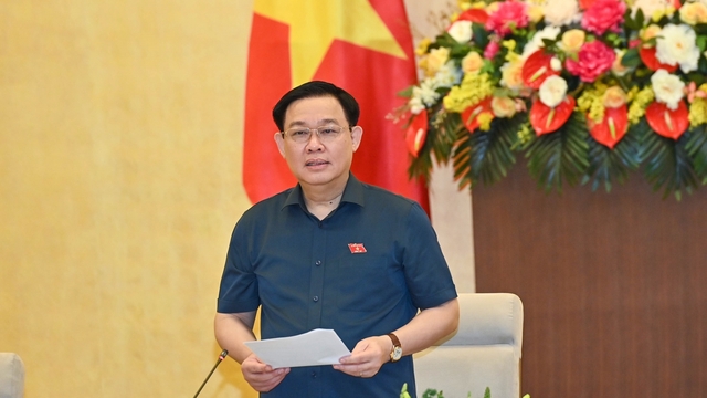 Chủ tịch Quốc hội: “Vướng chỗ nào phải chỉ ra, không ngồi kêu rồi đổ thừa thể chế”