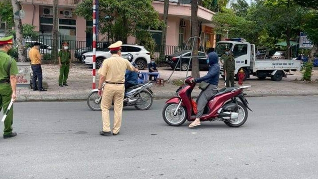 Sau 5 ngày giãn cách, Hà Nội xử phạt gần 5 tỷ đồng tiền vi phạm phòng chống dịch
