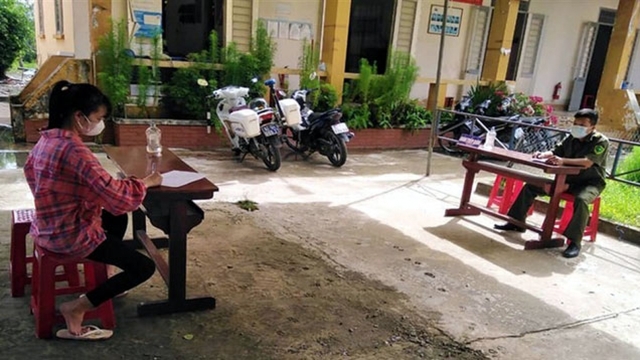 Nhậu trong rừng tràm khi giãn cách, 21 người bị phạt 210 triệu đồng