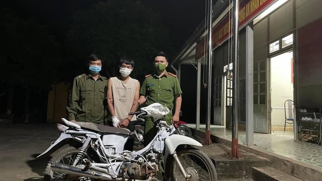 Kiểm tra hành chính, phát hiện đối tượng gây ra nhiều vụ trộm cắp xe máy ở Sơn La