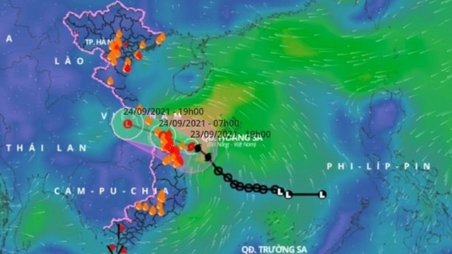 Bão số 6 cách bờ biển Đà Nẵng khoảng 120 km