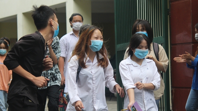 Nhiều địa phương cho học sinh trở lại trường