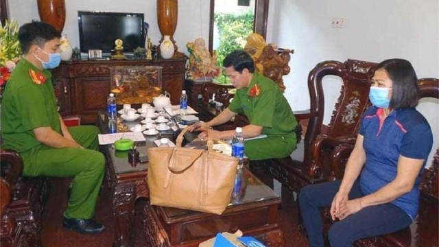 Rúng động bắt bà 'trùm' xăng dầu ở Vũng Tàu