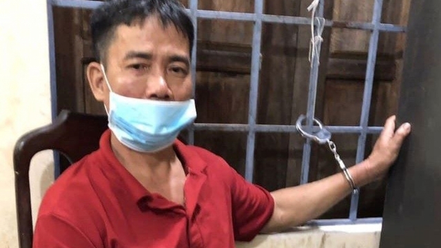 Nóng 24h: Bốn cha con cầm dao “dằn mặt” lãnh đạo xã, đâm trọng thương Đại úy công an