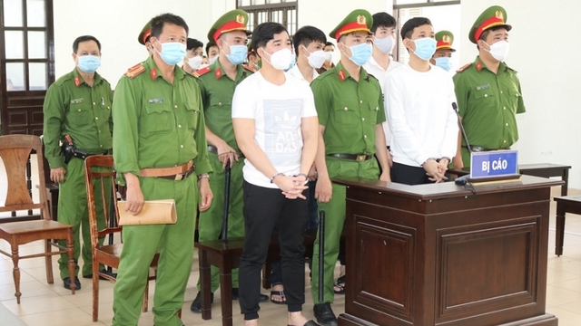 Nhận án chung thân vì giết người trong quán bar