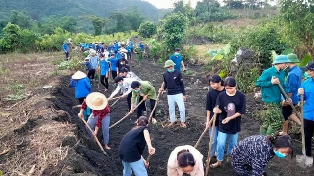 Chuyện ở thôn nhà nhà đều hiến đất xây dựng nông thôn mới