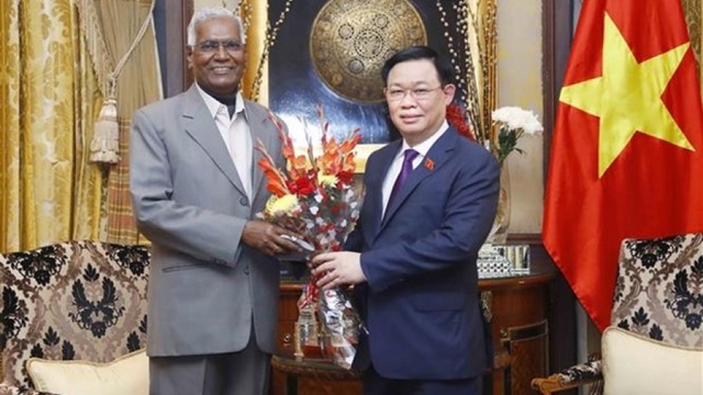 Top legislator meets leaders of India’s political parties