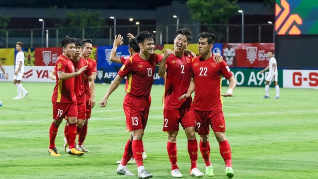 ĐT Việt Nam được treo thưởng hơn 2 tỷ đồng nếu vượt qua Thái Lan