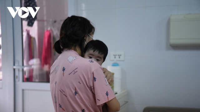 Trẻ mắc COVID-19 uống thuốc gì để nhanh khỏi bệnh?