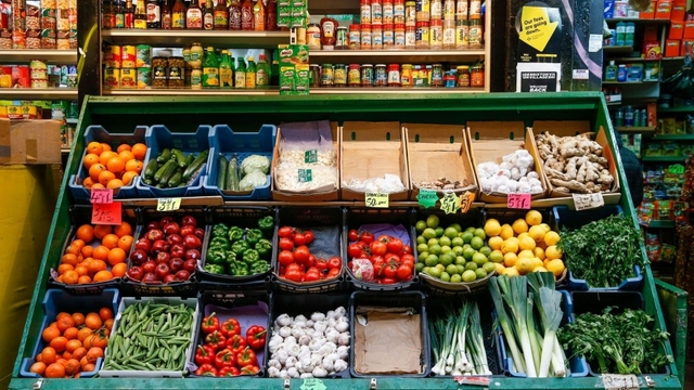 Giá hàng hoá toàn cầu tăng vọt do lo ngại thiếu hụt nguồn cung