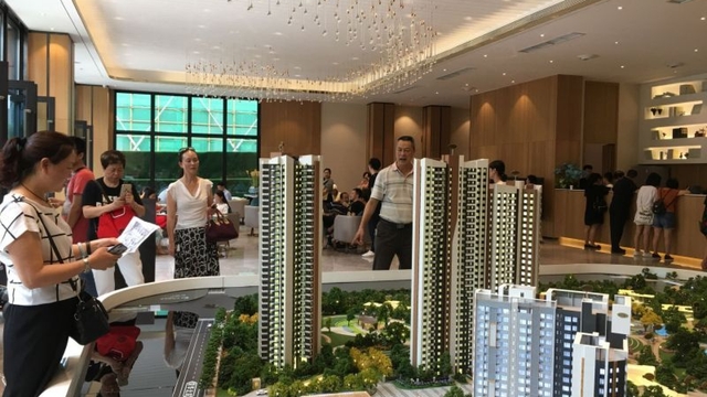 Nhiều địa phương Trung Quốc trợ cấp mua nhà ở cho các gia đình 3 con