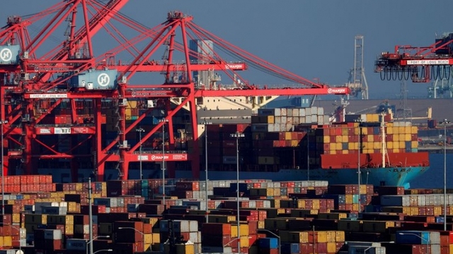 Một loạt yếu tố bất lợi làm gia tăng nguy cơ suy thoái toàn cầu