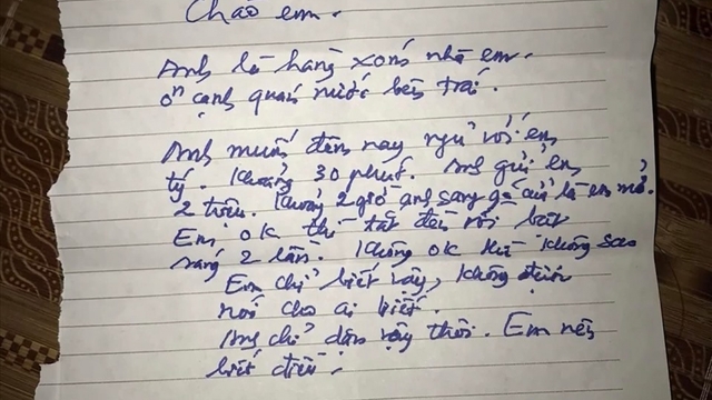 Cô gái bị gã hàng xóm viết thư xin "ngủ cùng"