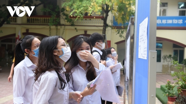 Cân nhắc kỹ trước khi chọn tổ hợp môn học lớp 10