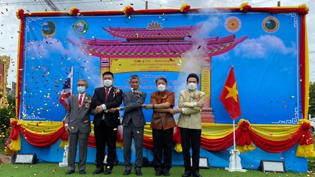 Xây dựng cổng chào Việt Nam trên con đường Việt kiều lưu niệm tại Thái Lan